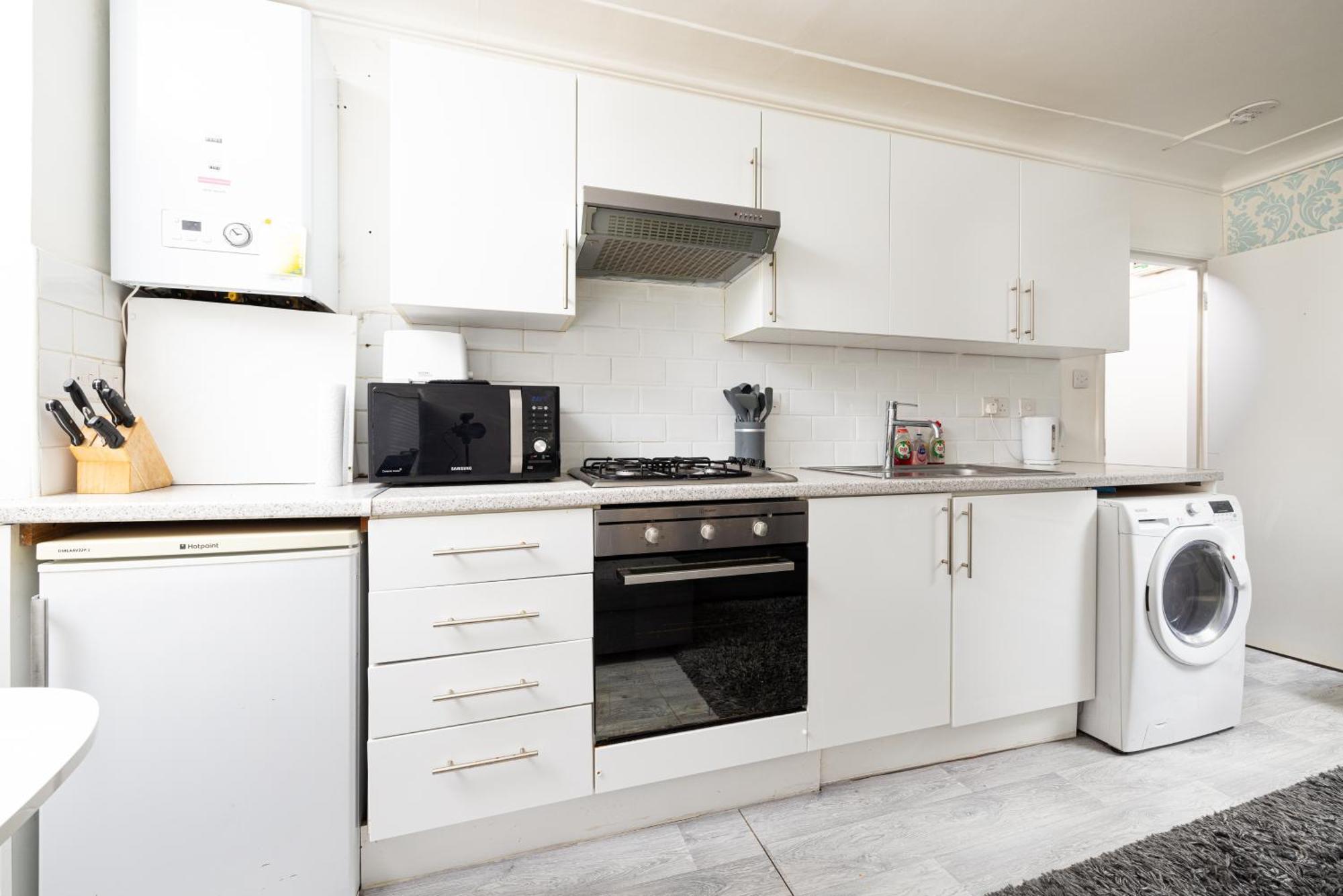 One Bedroom Apartment Opposite Brent Cross Station London Eksteriør bilde